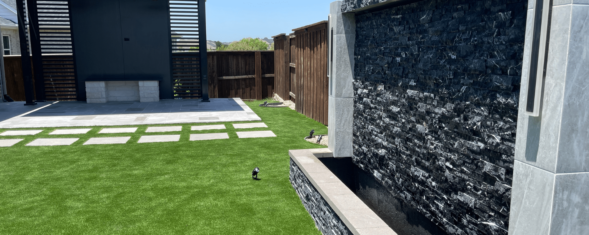 Putting Turf (1) Paver and Turf Contractors Dallas