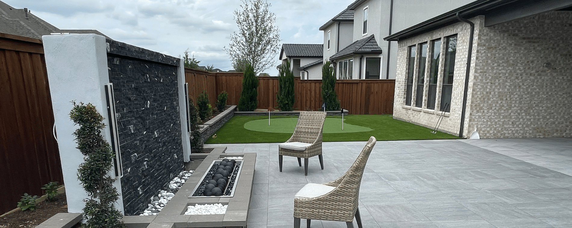 Putting Turf (6) Paver and Turf Contractors Dallas