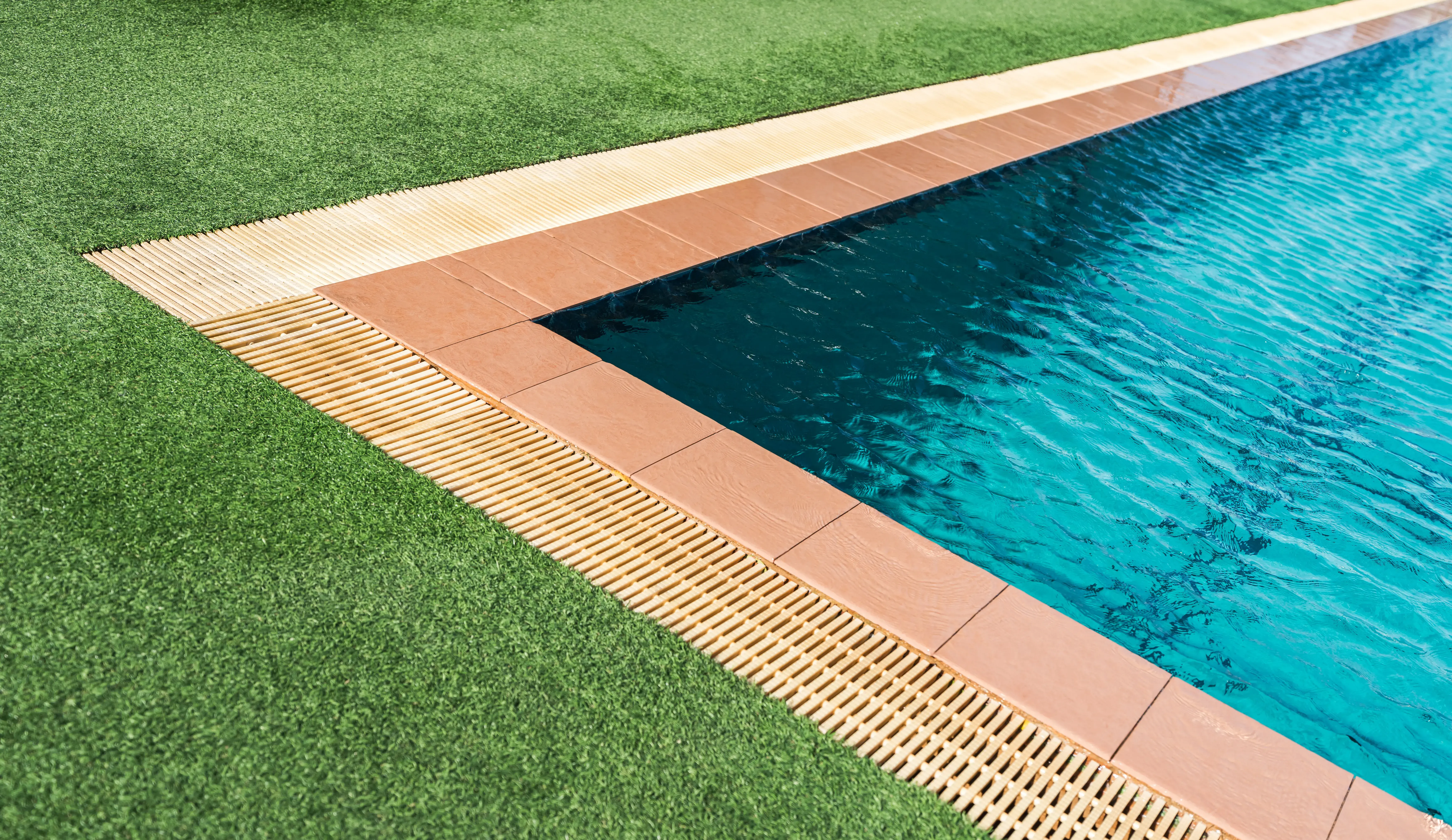 How to Install Turf Around a Pool: The Complete Step-by-Step Guide for a Clean, Safe Backyard Upgrade 1 How to install turf around a pool