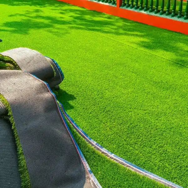 Blog 1 Traffic Median Artificial Turf in Dallas: Commercial Spec Guide for DFW