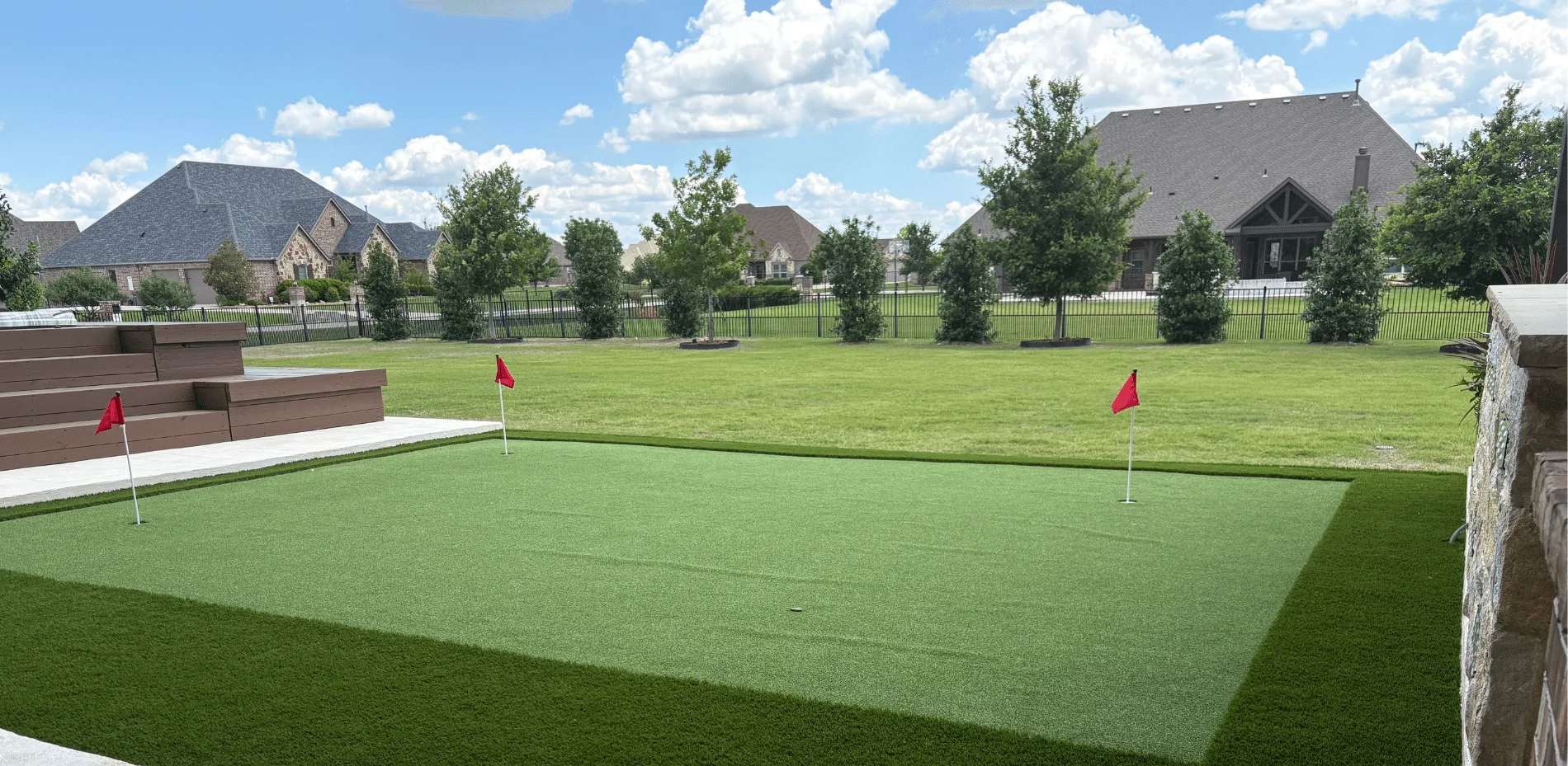 How does pet friendly turf work